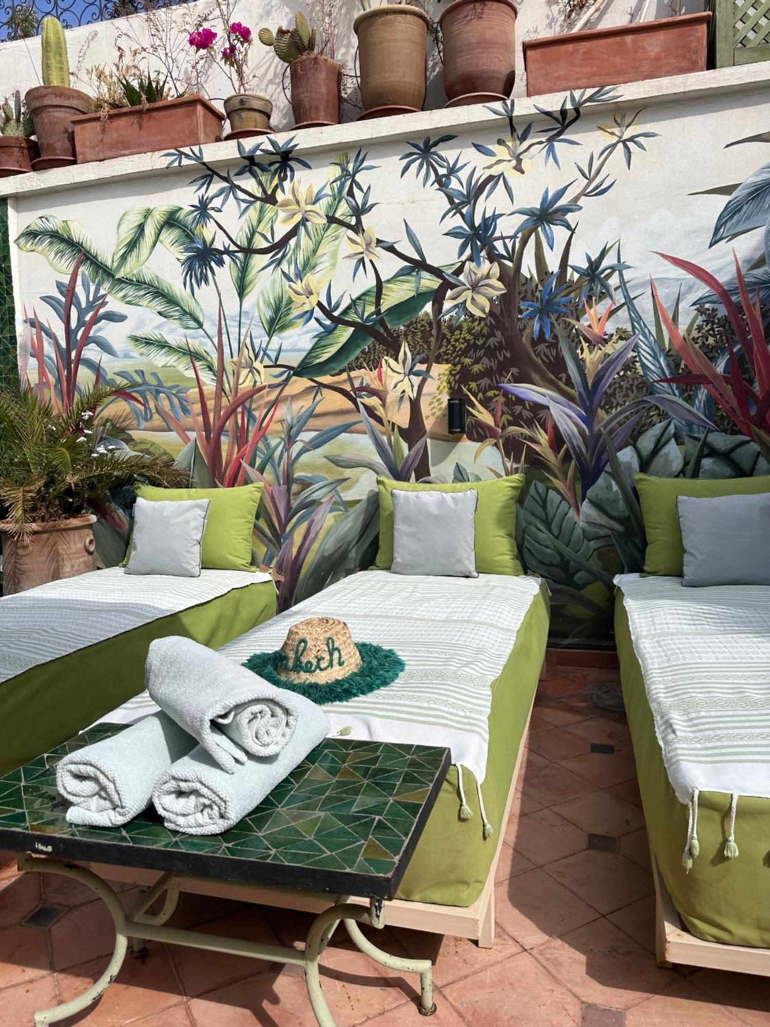 Riad Dar Adal Exclusivite 2 A 6 Personnes Petit Dejeuner Compris Place Jemaa El Fna Marrakesh Exterior foto
