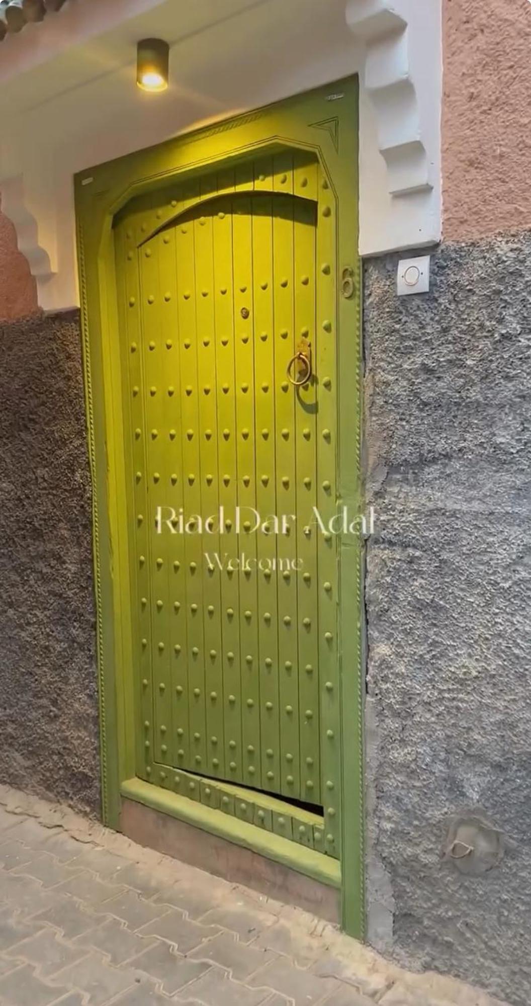 Riad Dar Adal Exclusivite 2 A 6 Personnes Petit Dejeuner Compris Place Jemaa El Fna Marrakesh Exterior foto
