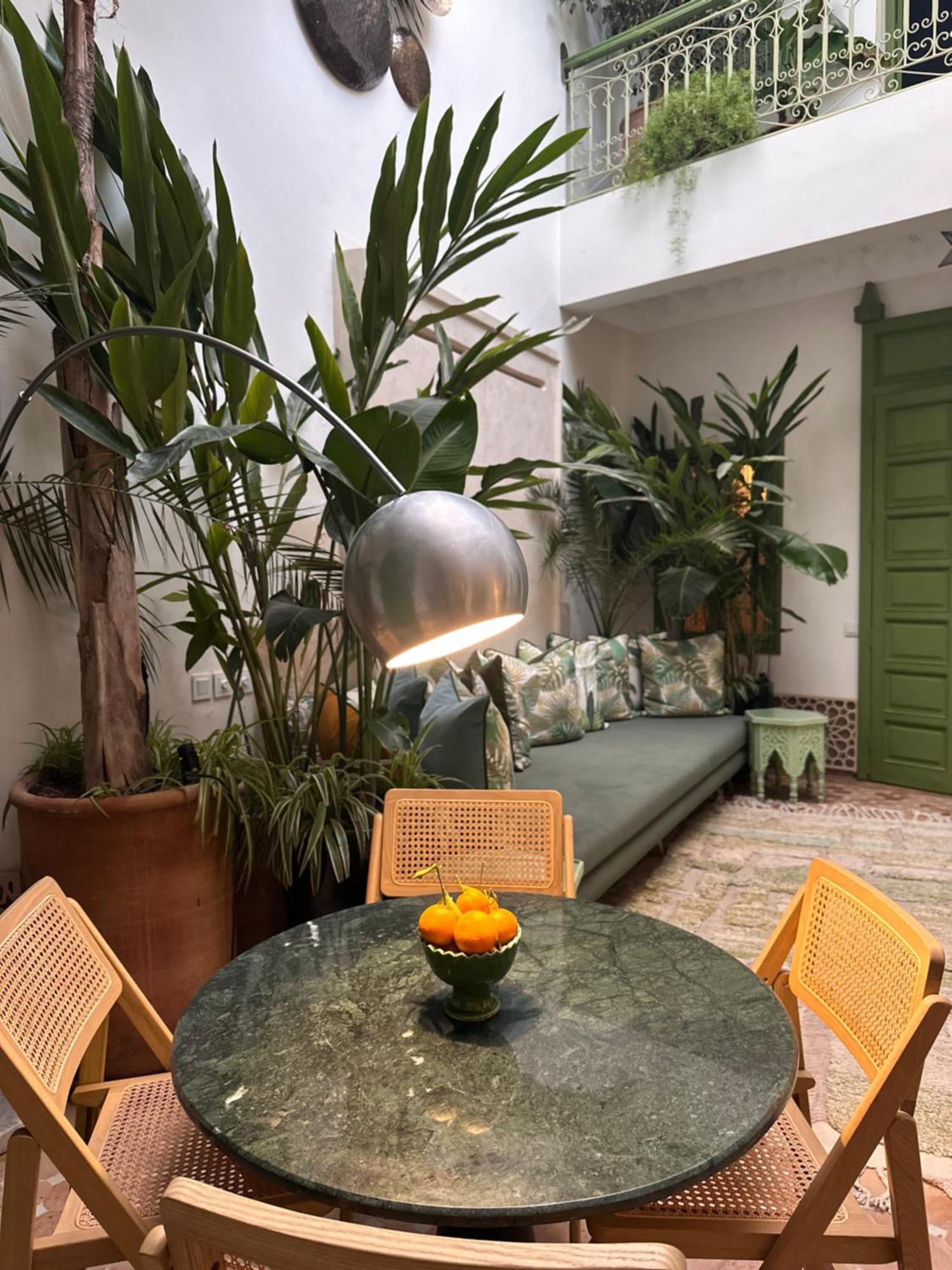 Riad Dar Adal Exclusivite 2 A 6 Personnes Petit Dejeuner Compris Place Jemaa El Fna Marrakesh Exterior foto