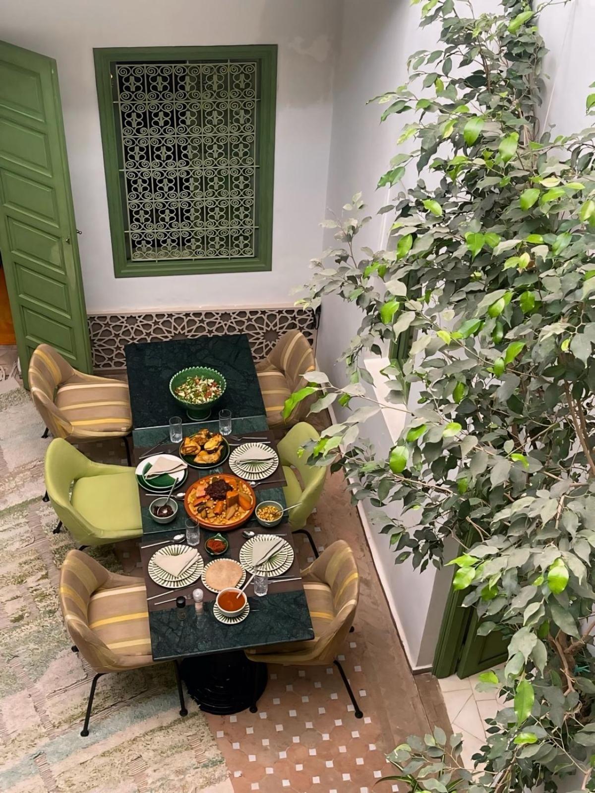 Riad Dar Adal Exclusivite 2 A 6 Personnes Petit Dejeuner Compris Place Jemaa El Fna Marrakesh Exterior foto