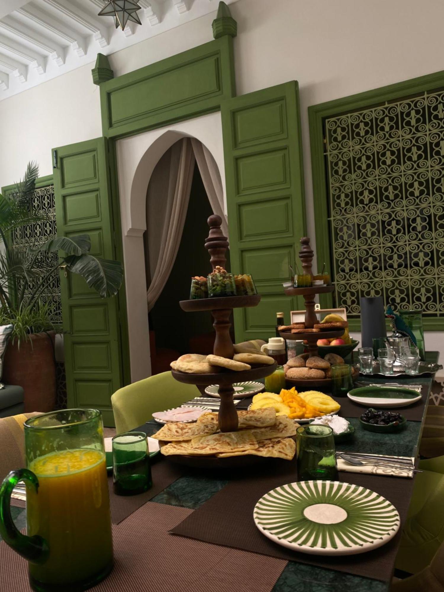 Riad Dar Adal Exclusivite 2 A 6 Personnes Petit Dejeuner Compris Place Jemaa El Fna Marrakesh Exterior foto